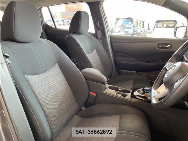 Nissan LEAF 2022 8675721-18