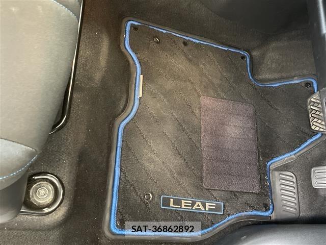 Nissan LEAF 2022 8675721-19