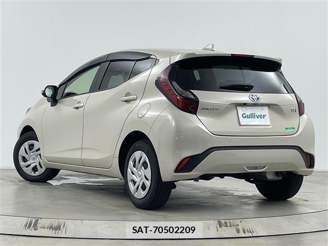Toyota AQUA 2022 8705846-13