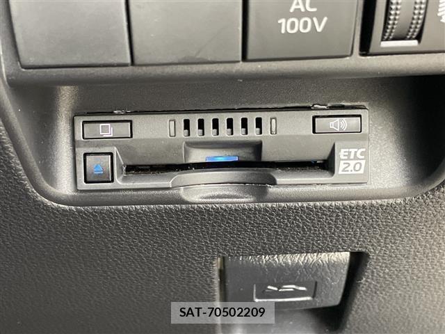 Toyota AQUA 2022 8705846-16