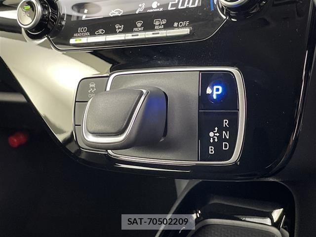Toyota AQUA 2022 8705846-21