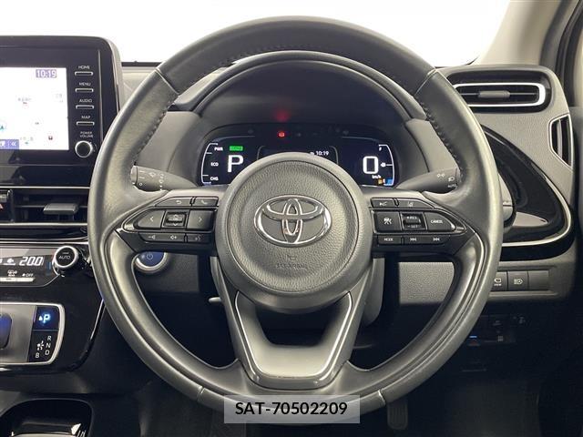 Toyota AQUA 2022 8705846-7