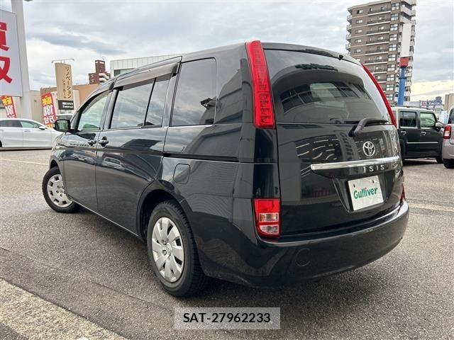 Toyota ISIS 2009 8787798-13