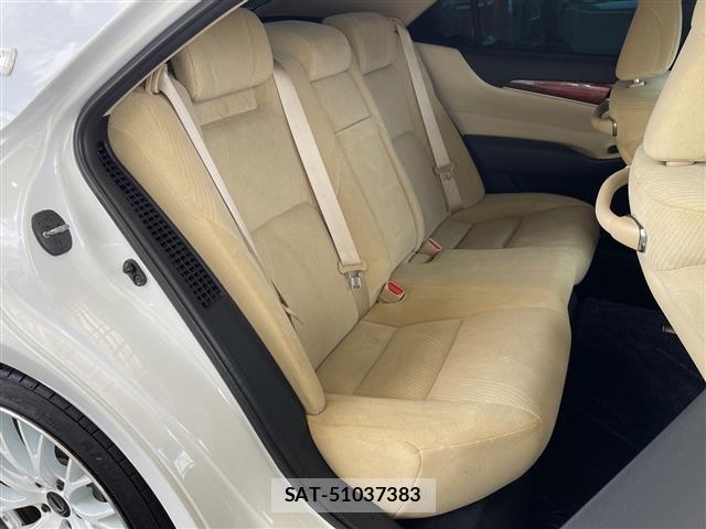 Toyota CROWN MAJESTA 2013 8784767-2