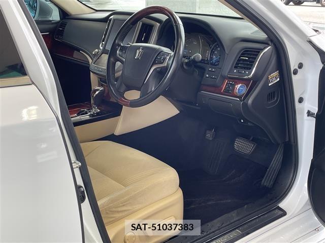 Toyota CROWN MAJESTA 2013 8784767-22