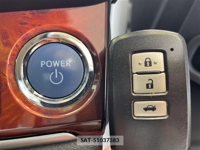 Toyota CROWN MAJESTA 2013 8784767-9