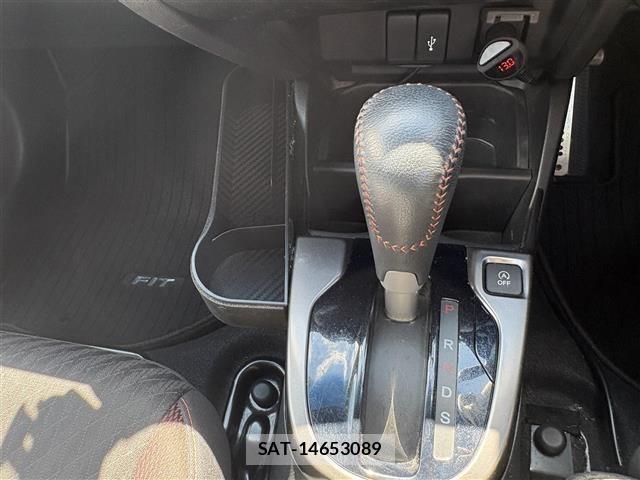 Honda FIT 2017 8922230-6