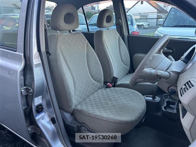 Nissan MARCH 2002 8915478-10