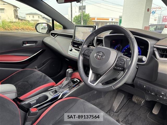 Toyota COROLLA SPORT 2018 8889415-10