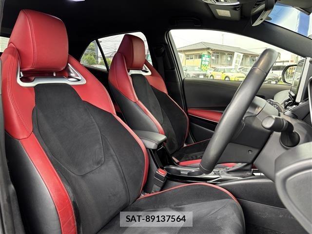 Toyota COROLLA SPORT 2018 8889415-11