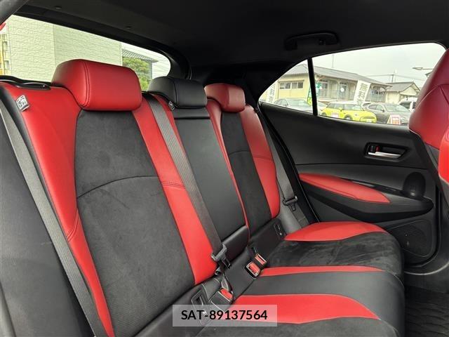 Toyota COROLLA SPORT 2018 8889415-12