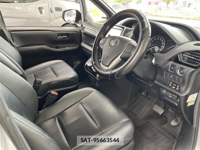 Toyota ESQUIRE 2015 8716770-6