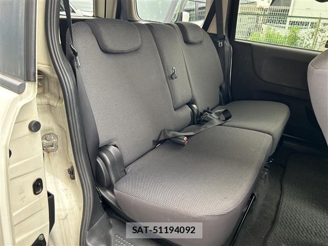 Nissan LAFESTA 2005 8821258-12
