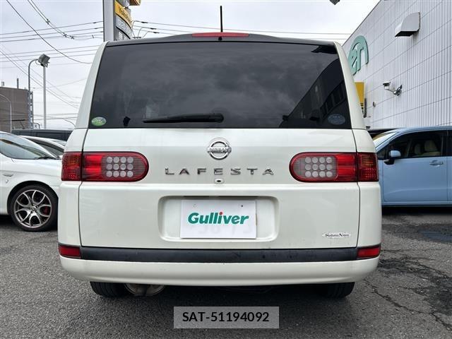 Nissan LAFESTA 2005 8821258-17