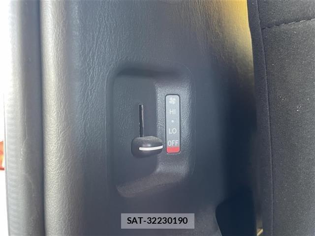 Toyota HIACE VAN 2022 8698144-12