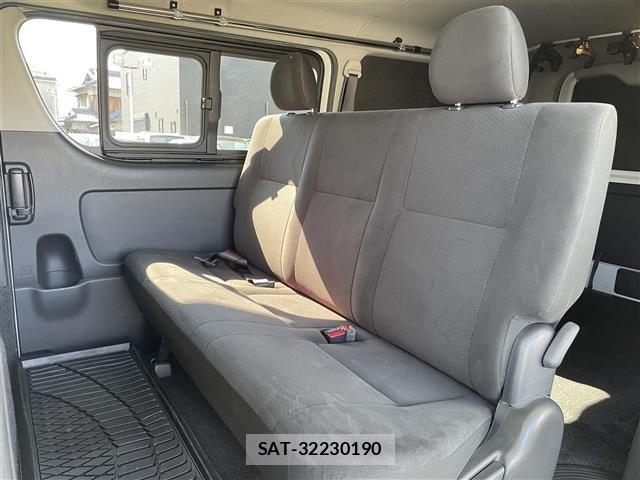 Toyota HIACE VAN 2022 8698144-19