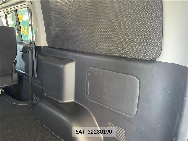 Toyota HIACE VAN 2022 8698144-2