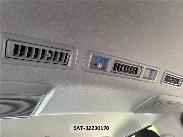 Toyota HIACE VAN 2022 8698144-20