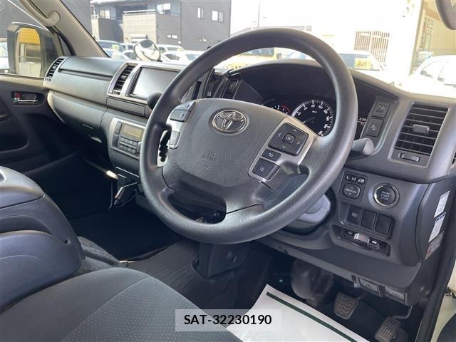 Toyota HIACE VAN 2022 8698144-21