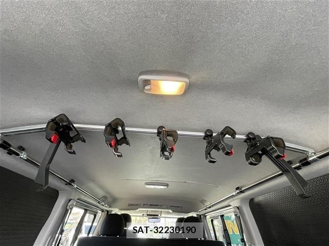 Toyota HIACE VAN 2022 8698144-6