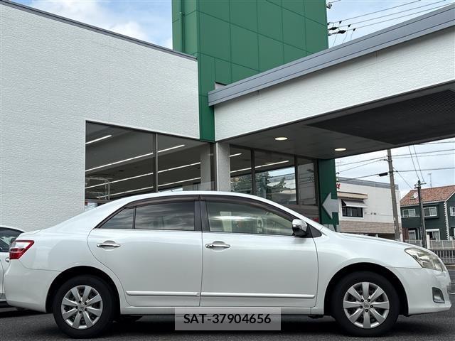 Toyota PREMIO 2013 8700775-12