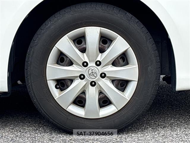 Toyota PREMIO 2013 8700775-2