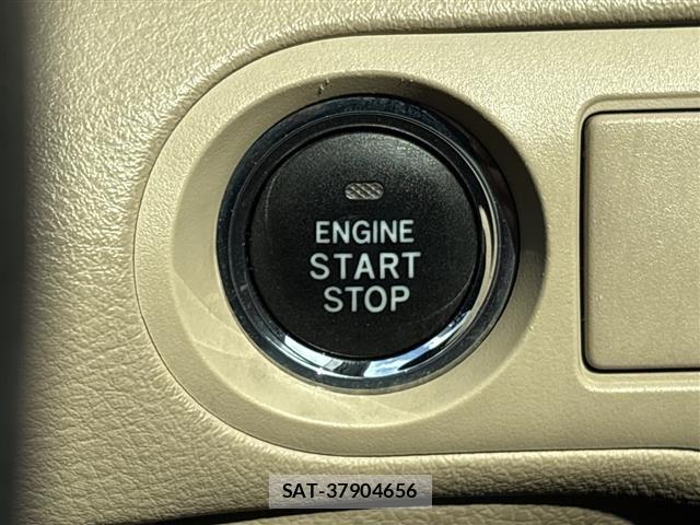 Toyota PREMIO 2013 8700775-21
