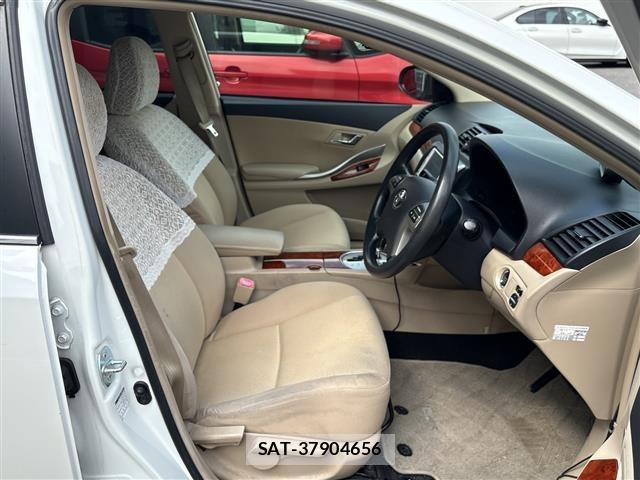 Toyota PREMIO 2013 8700775-5