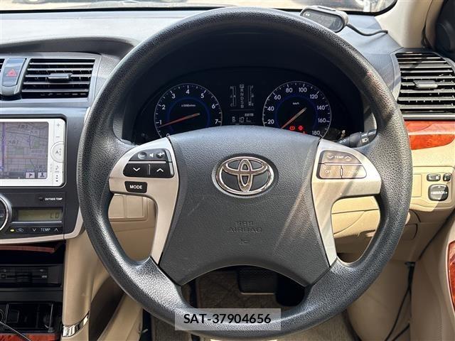 Toyota PREMIO 2013 8700775-8