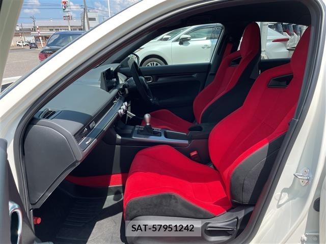 Honda CIVIC 2025 8677460-10