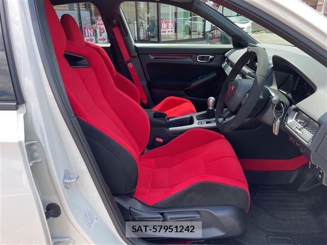 Honda CIVIC 2025 8677460-8