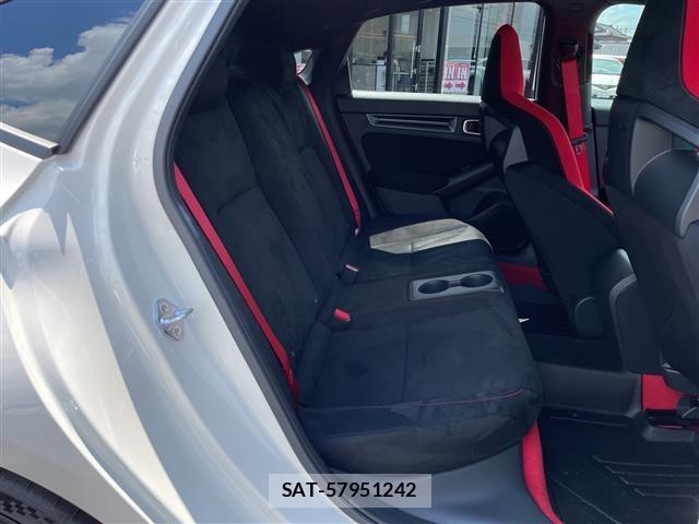 Honda CIVIC 2025 8677460-9