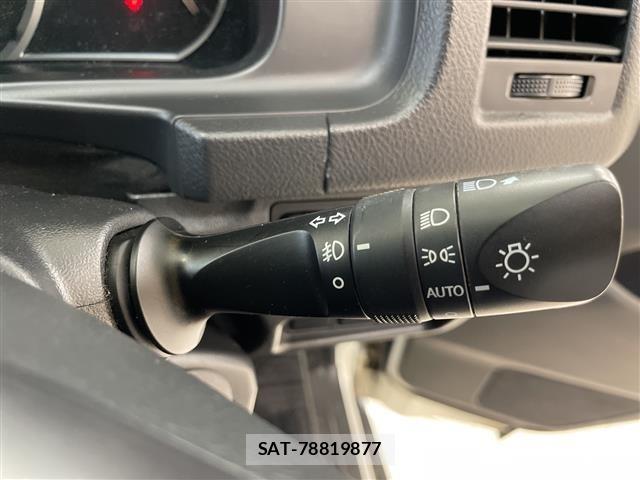 Toyota HIACE VAN 2015 8870305-11