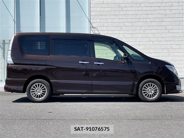 Nissan SERENA 2015 8672263-17