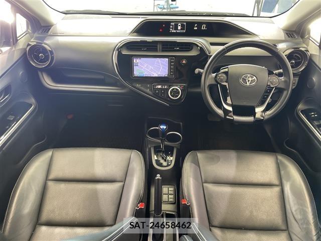 Toyota AQUA 2017 8705847-14