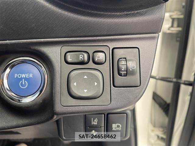 Toyota AQUA 2017 8705847-3