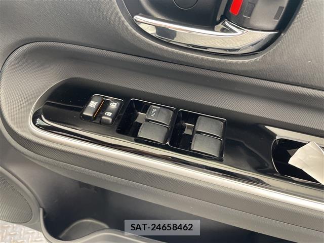 Toyota AQUA 2017 8705847-4