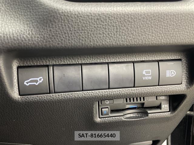 Toyota RAV4 2021 8709482-16