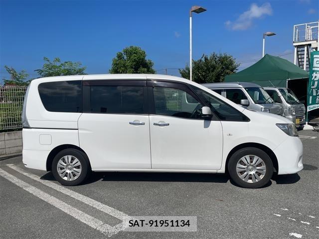 Nissan SERENA 2011 8672269-1