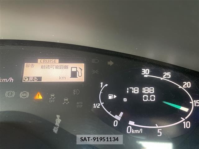 Nissan SERENA 2011 8672269-6