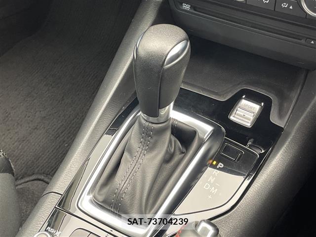 Mazda AXELA 2016 8719002-13