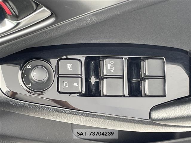 Mazda AXELA 2016 8719002-6