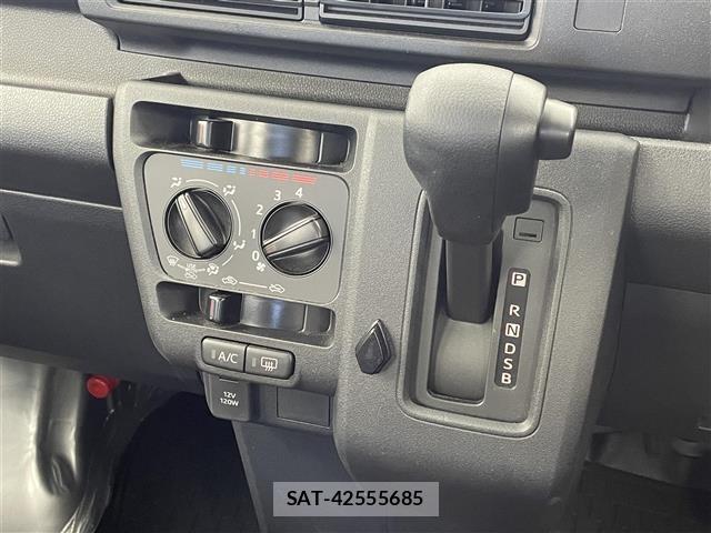 Daihatsu HIJET VAN 2024 8759416-11
