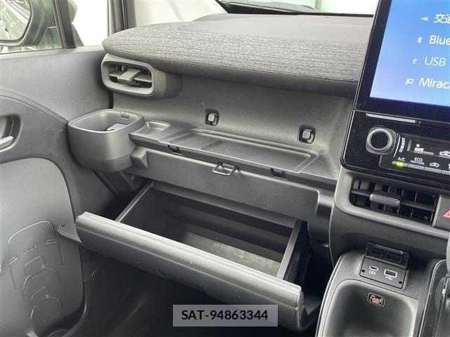 Toyota SIENTA 2024 8671859-4