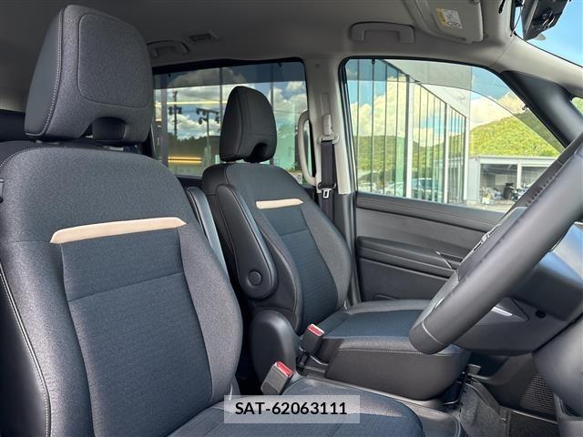 Nissan SERENA 2025 8672277-6