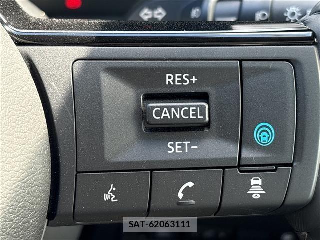 Nissan SERENA 2025 8672277-9