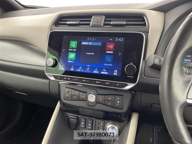 Nissan LEAF 2021 8748183-11