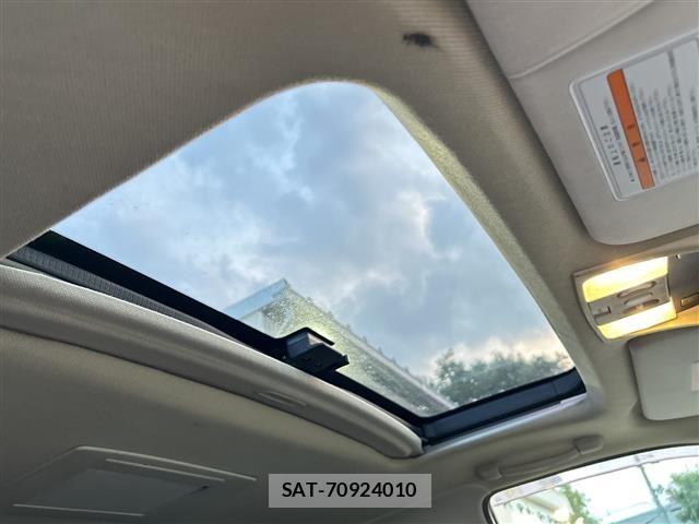 Nissan ELGRAND 2006 8709690-17