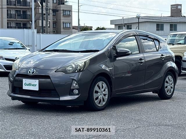 Toyota AQUA 2013 8705848-16