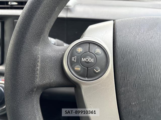 Toyota AQUA 2013 8705848-2